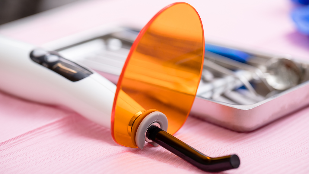 Bagaimana Dental Curing Light Meningkatkan Kualitas Tambalan Gigi?