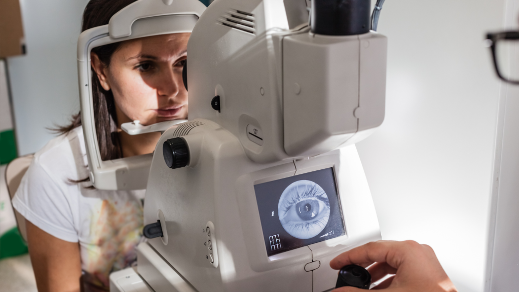 Peran Dokter Subspesialis Retina dalam Menangani Gangguan Penglihatan