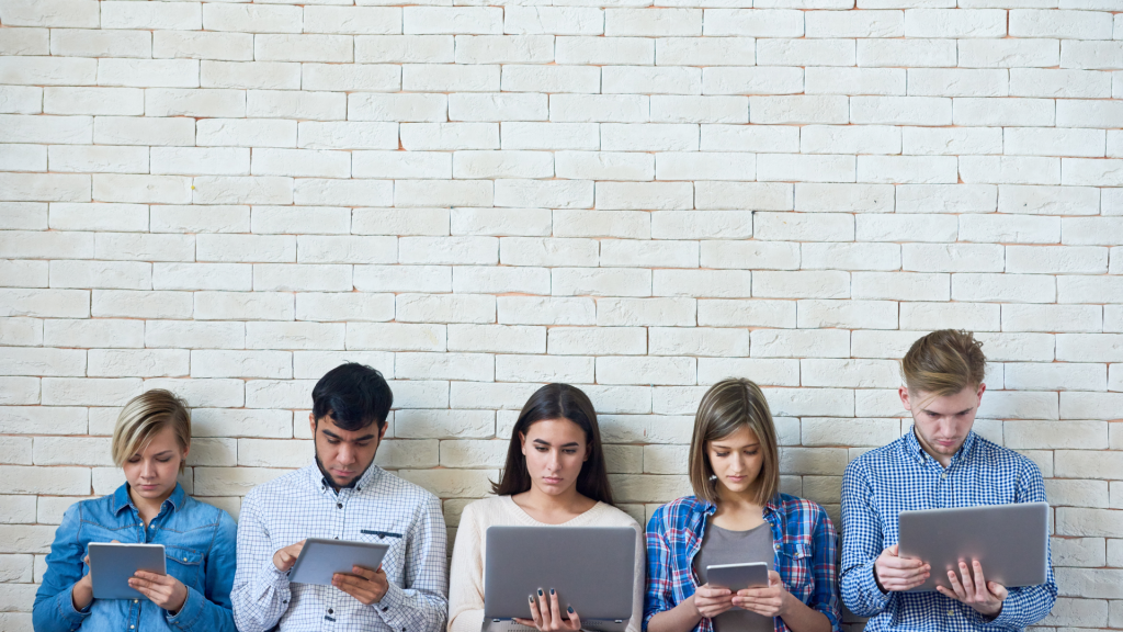 Kecanduan Gadget dan Kesehatan Mental: Bagaimana Menghindarinya?