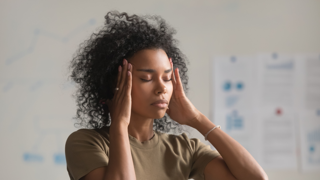 Aktivitas yang Bisa Meringankan Sakit Kepala, dari Meditasi hingga Pijat Ringan