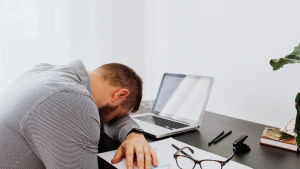 Cara Sederhana Mengatasi Kurang Gerak di Tengah Aktivitas Kantor