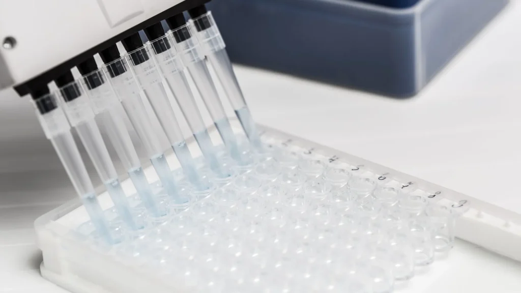 Diagnostik serologis merupakan metode yang digunakan untuk mendeteksi antibodi atau antigen dalam darah.