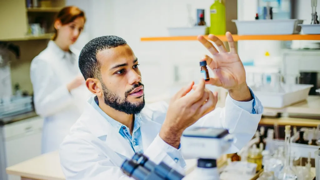 Hematology reagent adalah komponen penting dalam sistem kerja analyzer hematologi.