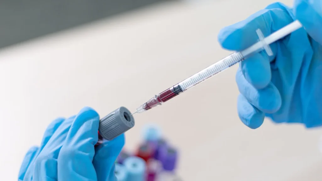Sebelum menggunakan ABG (Arterial Blood Gas) syringe, tenaga medis harus memastikan seluruh alat dan bahan sudah tersedia.