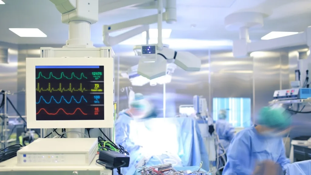 Real-time heart monitoring adalah teknologi medis yang dirancang untuk memantau detak dan aktivitas listrik jantung secara langsung.