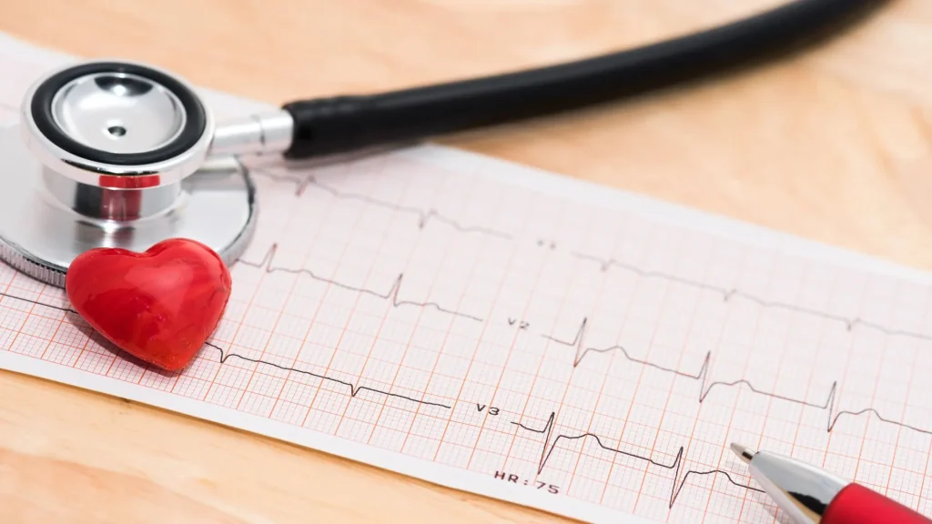 Portable ECG merupakan alat modern yang dirancang untuk memantau aktivitas listrik jantung secara praktis.