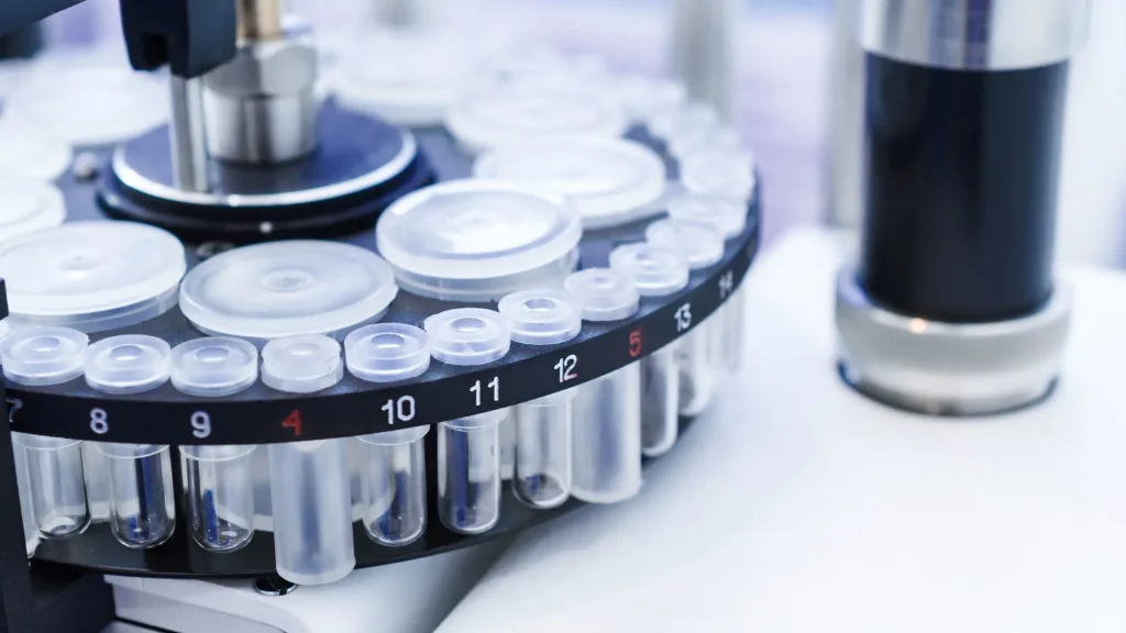 Laboratory Information System (LIS) merupakan tulang punggung dari sistem laboratorium modern yang berbasis otomatisasi.