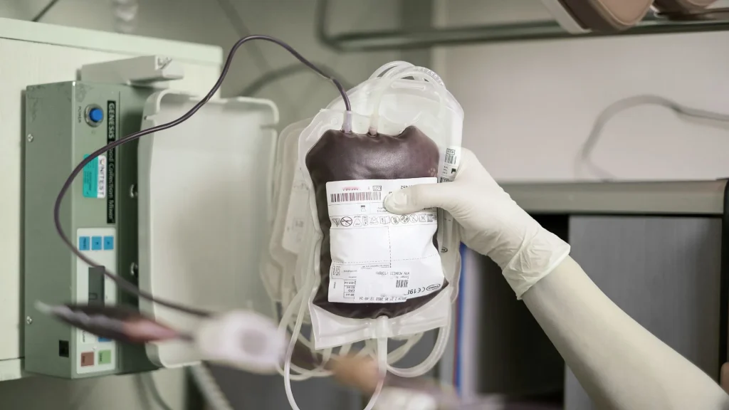 Dalam mesin hemodialisis modern, fitur alarm bukan sekadar tambahan, melainkan komponen penting untuk keselamatan pasien.