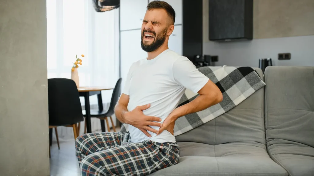 Hernia insisi adalah komplikasi jangka panjang yang terjadi setelah pembedahan, di mana sebagian jaringan dalam tubuh menonjol melalui area sayatan yang telah sembuh sebagian.