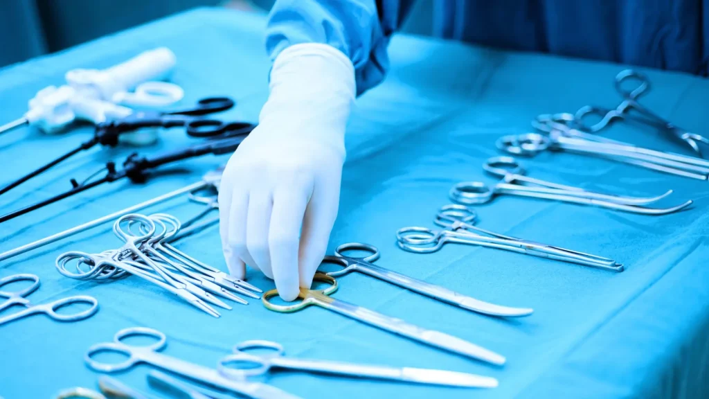 Kecerdasan buatan (AI) kini menjadi asisten penting bagi dokter dalam pengambilan keputusan intraoperatif.
