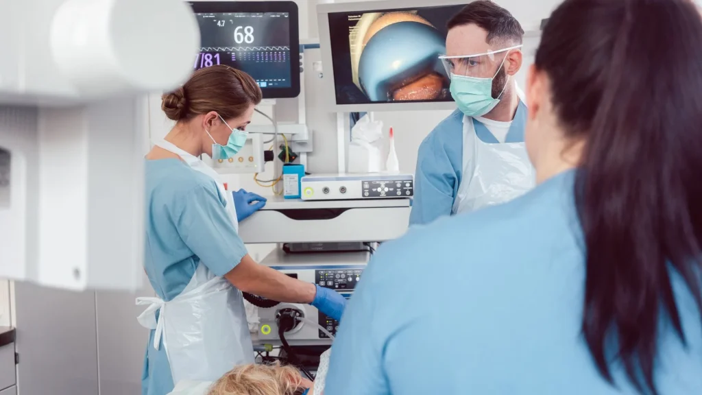 Perkembangan endoskopi gastrointestinal mencapai titik penting dengan hadirnya teknologi 4K dan berbagai sistem enhanced imaging.