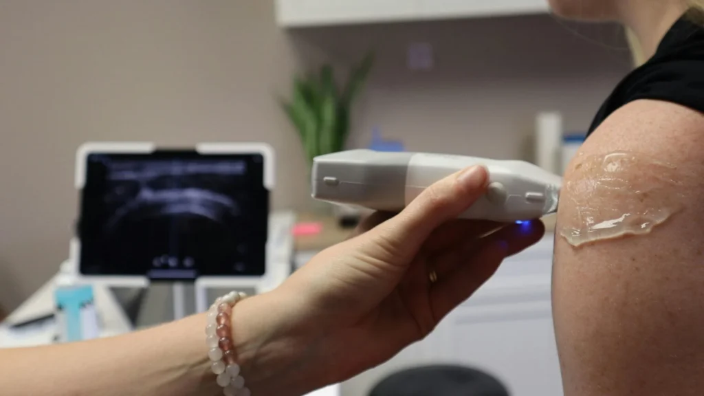 Handheld ultrasound yang dilengkapi AI menghadirkan perubahan besar dalam akses diagnostik di berbagai lini pelayanan kesehatan.