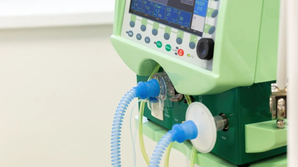 Ventilator modern memainkan peran penting dalam manajemen Acute Respiratory Distress Syndrome (ARDS) dengan pendekatan yang lebih aman dan efisien.