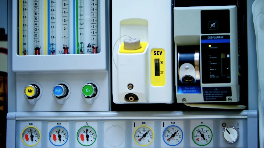 Gas module pada anesthesia workstation modern berfungsi sebagai komponen inti yang mengatur aliran dan komposisi gas anestesi.