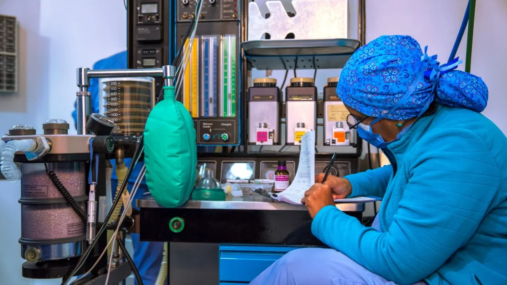 End-tidal CO₂ atau ETCO₂ merupakan indikator penting untuk menilai efektivitas ventilasi selama anestesi.