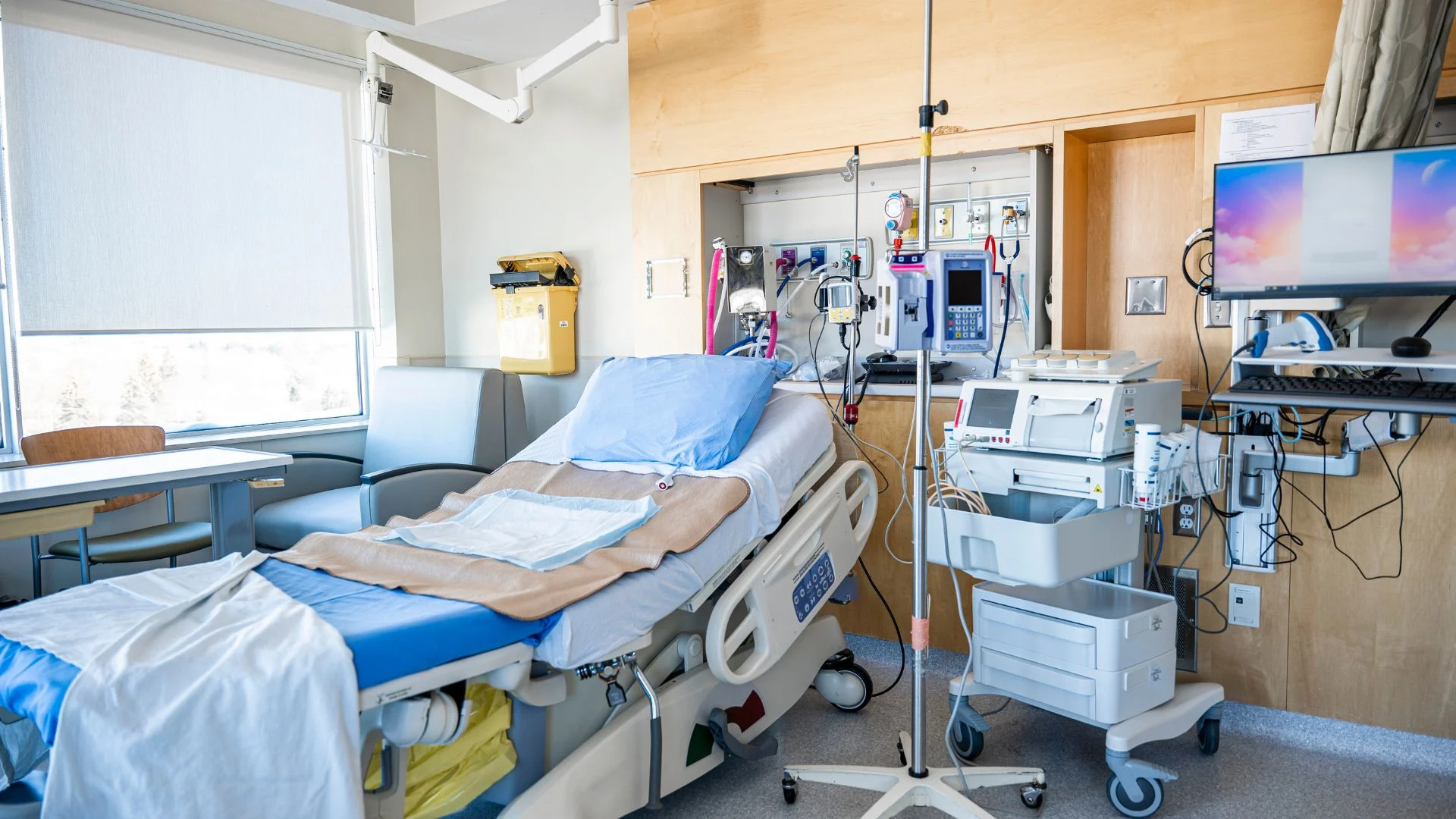 Keselamatan pasien merupakan prioritas utama dalam pelayanan kesehatan modern.