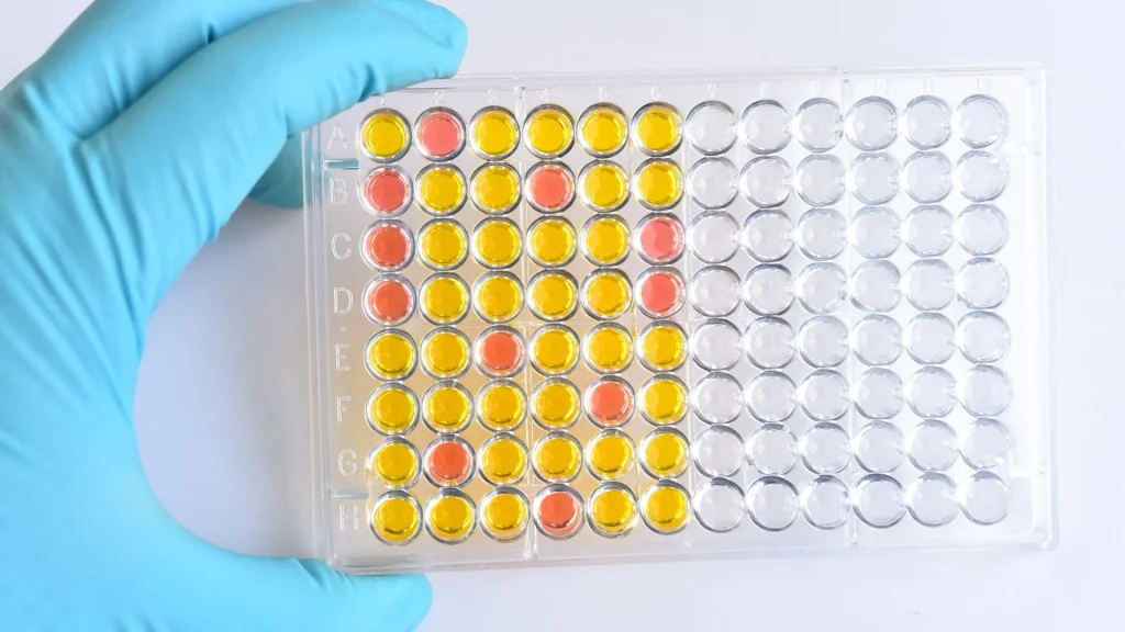 Teknologi chemiluminescent immunoassay (CLIA) merupakan metode analitik yang memanfaatkan reaksi kimia berpendar untuk mendeteksi biomolekul dengan sensitivitas sangat tinggi.