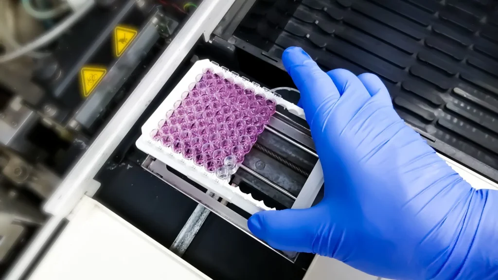 Perbandingan antara ECLIA, CLIA, dan ELISA merupakan langkah penting untuk memahami keunggulan masing-masing teknologi dalam diagnostik laboratorium.