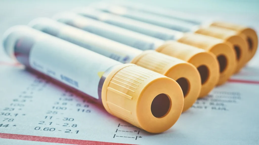 Pemeriksaan gas darah merupakan komponen vital dalam evaluasi cepat kondisi kritis seperti gagal napas, syok, atau gangguan metabolik akut.