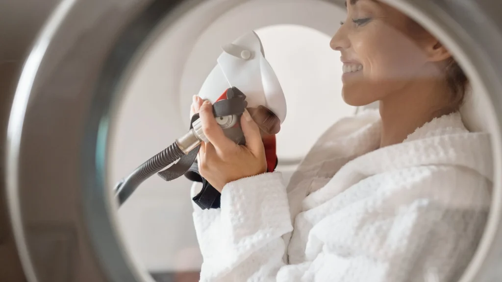 Automasi laboratorium menjadi elemen penting dalam meningkatkan efisiensi dan kualitas layanan diagnostik modern.