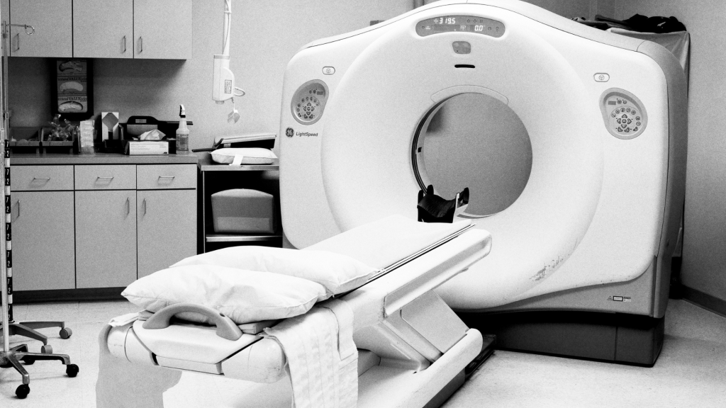 Mengapa PET-CT Menjadi Standar Baru dalam Onkologi Diagnostik?