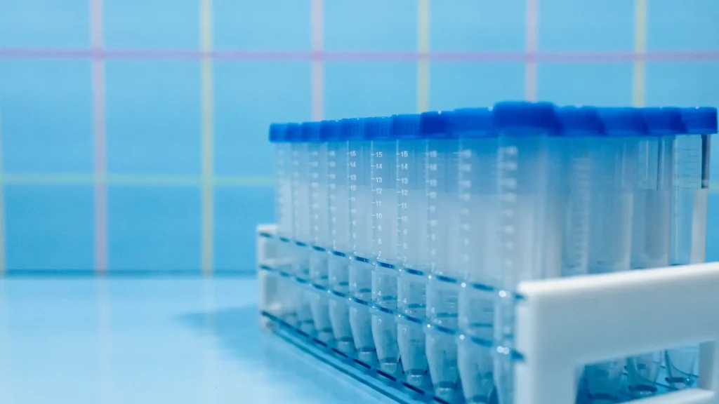 CRP (C-Reactive Protein) test adalah pemeriksaan darah yang digunakan untuk mengukur kadar protein C-reaktif dalam tubuh.