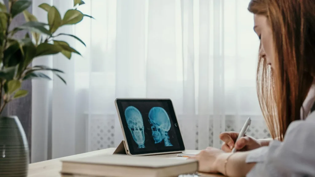 Picture Archiving and Communication System (PACS) hadir sebagai solusi modern dalam manajemen citra medis.