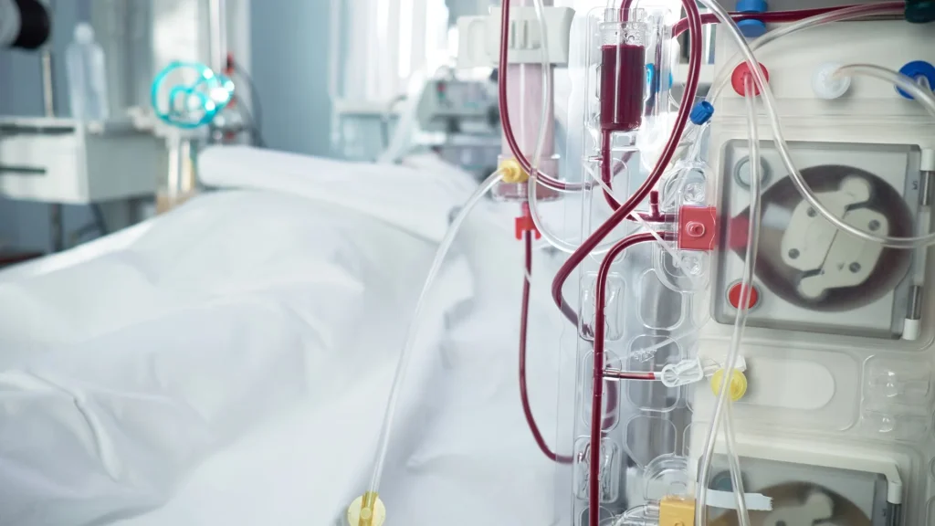 Perkembangan teknologi hemodialisis modern menekankan peningkatan keamanan pasien melalui sistem alarm otomatis yang lebih cerdas.