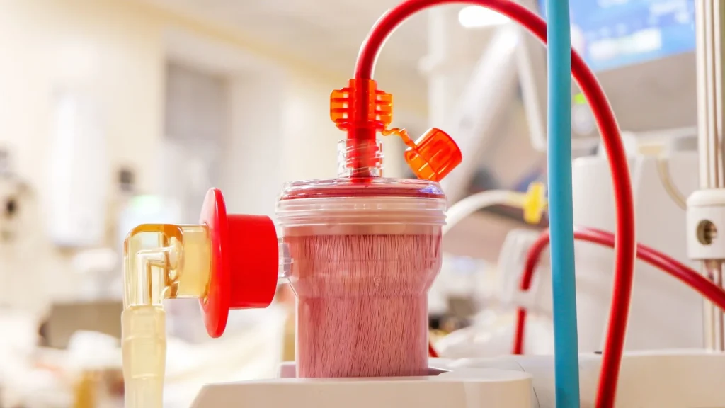 Pada mesin hemodialisis modern, sistem alarm menjadi salah satu komponen penting untuk menjaga keselamatan pasien.